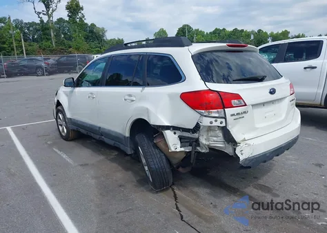 2013 Subaru Outback 2.5I Premium z USA, uszkodzony, nr VIN 4S4BRBCC6D3288008
